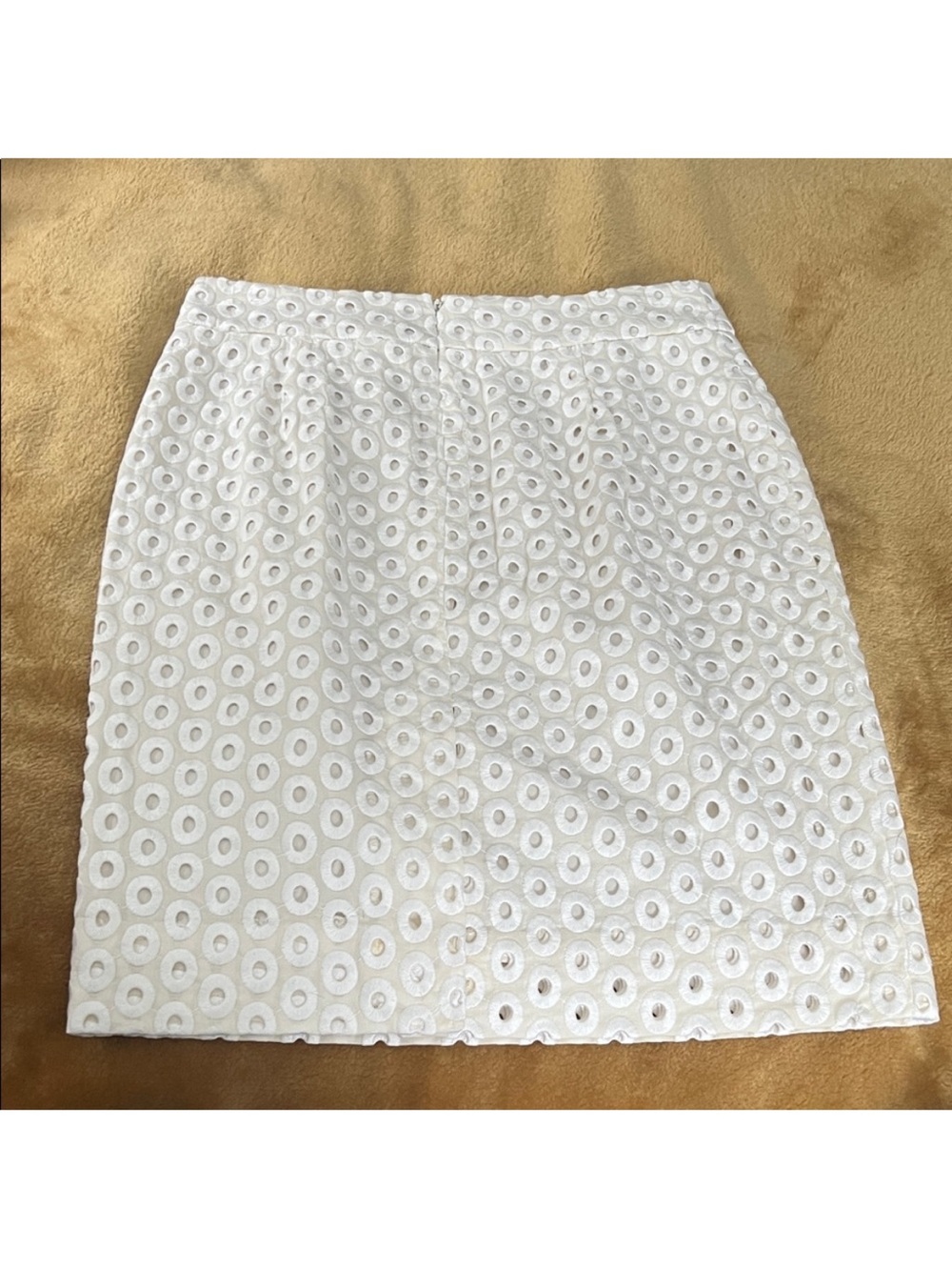 J. Crew | NWT Women’s Size 2P | White Eyelet Pencil Skirt - Picture 4 of 8